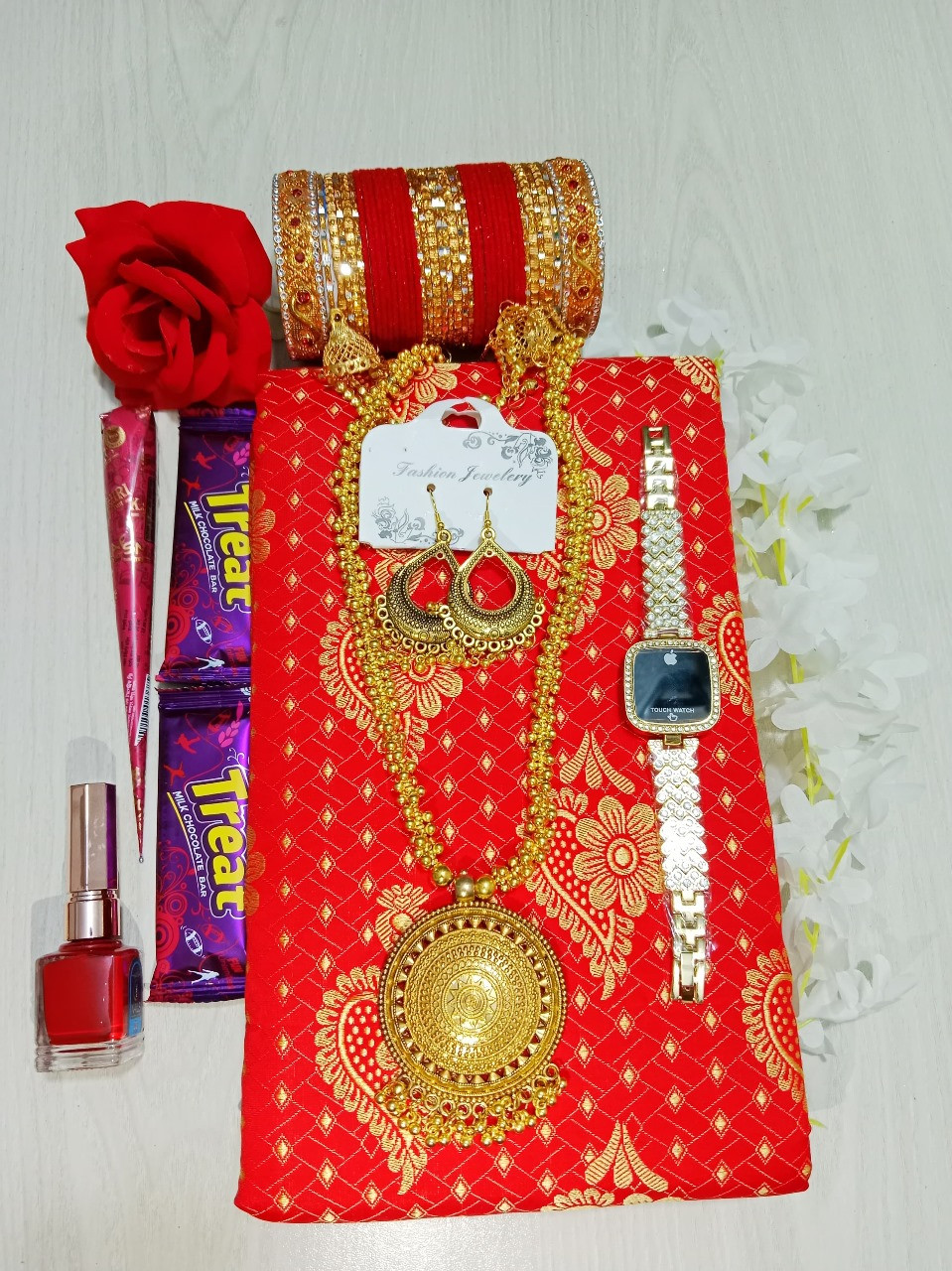 আকর্ষণীয় শাড়ী গিফট কম্ব সেট